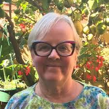 Deirdre Hardy's Instagram, Twitter & Facebook