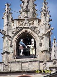 Avignon France At The Top Of The Clock Tower These People Come Out And Dance Every Hour Provence France Avignon France Travel