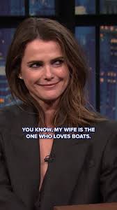 La Impactante Historia del Corte de Pelo de Felicity