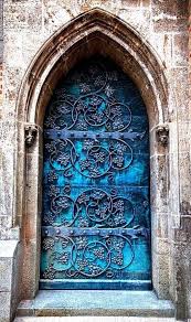 This Blue And That Iron Work This Blue And That Iron Work Ancientarchitecture Architects Blue I 2020 Kemerli Kapilar Eski Kapilar Antika Kapilar