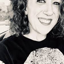 Isabella Stringer's Instagram, Twitter & Facebook