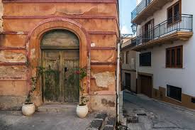 Abbiamo appena visto dove comprare casa in provincia di milano, spero che questa guida ti sarà di aiuto nella scelta della zona migliore per stabilirti e magari mettere su famiglia. Dove Comprare Casa A 1 Euro Non Sprecare