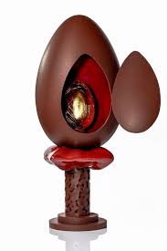 Les Plus Beaux œufs De Paques En Chocolat 2020 Elle A Table Oeufs De Paques Chocolat Oeufs De Paques Paques