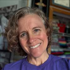 Stitching this, thousands and thousands of dull stitches (121,000 to be  exact), no banana so fingers for scale. I found a hobby more boring than  watching golf