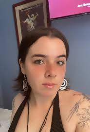 Female seeking roommate in Seattle area