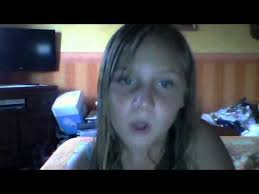 Un bijoux pour marquer le coup des 11 ans. Une Jeune Fille De 11 Ans Qui Chante Youtube