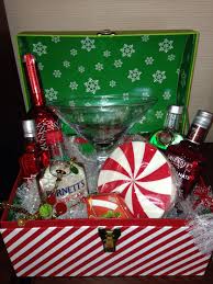 Pin By Tracy Jones On Gift Baskets Alcohol Gift Baskets Fundraiser Baskets Christmas Gift Baskets