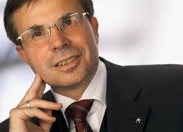 Gerald Steger's Instagram, Twitter & Facebook