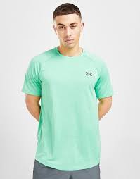 For casual wear and exercise, the tees and hoodies offer a soft fabric and relaxed fit for lasting comfort and ease of movement. Under Armour Tech T Shirt Herren Grun Jd Sports