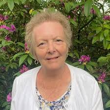 Robbin Ross's Instagram, Twitter & Facebook