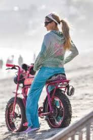 Brothers courtney reum and carter reum of m13. Paris Hilton Does A Bike Ride Out With Her Boyfriend Carter Reum On The Beach In Malibu 05 23 2020 Lacelebs Co