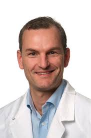 IN magasinet : TRYGGHET MED DYKTIGE OG ERFARNE PLASTIKKIRURGER