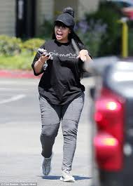 Amber Rose Blac Chyna Cars Pregnant Blac Chyna Flashes Her Engagement Ring And Playful Style Blac Chyna Celebrity Look Black Chyna