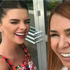 ضحكتها 😍😘