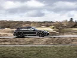 Porsche introduces a taycan station wagon, called cross turismo, for the 2021 model year. Porsche Taycan Cross Turismo Optisch Rustikal