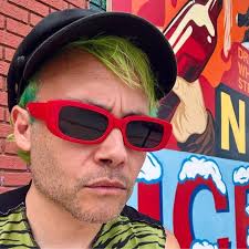 Nic Cowan (@undeadguy) • Instagram photos and videos