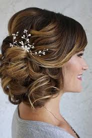 Mother of the bride is one of the key figures in the event. Mother Of The Bride Hairstyles 63 Elegant Ideas 2020 21 Guide Hair Styles Mother Of The Groom Hairstyles Mother Of The Bride Hair
