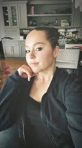 Hi everyone! I'm planning a bold photoshoot in Brooklyn