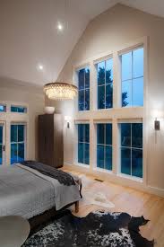 A vyhledávat více stock obrázků bez autorských poplatků z knihovny istock, která zahrnuje fotky architektura dostupné k rychlému a snadnému stažení. Grand Master Bedroom With Large Windows Hgtv