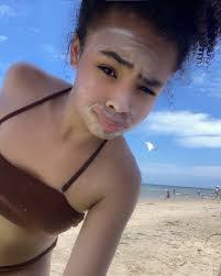 Debbie Drake's Instagram, Twitter & Facebook