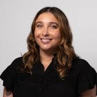 Danielle Faulk's Instagram, Twitter & Facebook