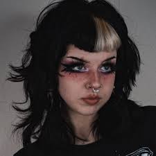 Caroline Carr Tour Dates