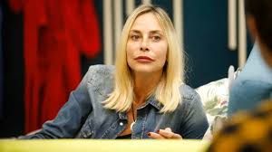 Ti aspetto nel mio blog l'orlando curiosa. Stefania Orlando Ha Pensato Al Suicidio Il Dramma Della Concorrente Del Grande Fratello Meteoweek