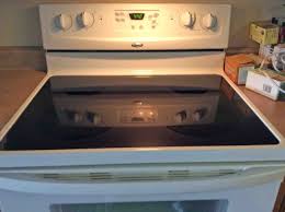 Cleaning expert, melissa maker, walks you through the products and tools you'll need as well as the simple steps to cleaning a glass stovetop quickly 6) remove all but one rag. Cooktop Cleaning Creme Review For Flat Top Stoves Tom S Tek Stop
