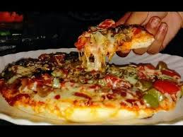 Pizza Recipe In Hindi Pizza Recipe On Pan Tawa Pizza Without Oven Dominos Style Pizza Youtube