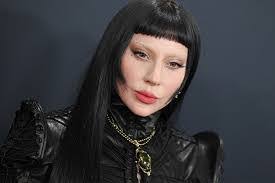 Dani Buck's Instagram, Twitter & Facebook