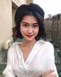 hi Ms. Kristine Jane Ferriol from CBM Economics!! #ThrowbackBlondeDays  -Triplets0:)