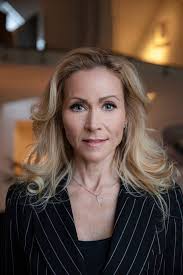 Lena Morin's Instagram, Twitter & Facebook