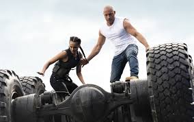 Em velozes & furiosos 9 dominic toretto tenta levar uma vida tranquila com letty e seu filho, quando seu irmão jakob, um piloto e assassino profissional, retorna à vida de dom. Velozes E Furiosos 9 Ganha Poster E Novo Trailer Eletrizante