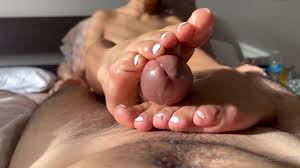 Watch online 444vanessa aka vanessak_2002 - 01-18-2022 OnlyFans Video -  footjob Challenge full video on X-video