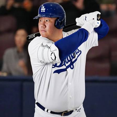 George Springroll vs Shohei Bloatani Who do you got in the World Series?  Comment below… #MLB #WorldSeries