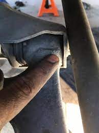 Para lower arm misalnya terdapat karet bushing atau bushing yang memiliki fungsi untuk menjaga kestabilan sistem suspensi depan. Assalamualaikum 11 Tanda Lower Arm Aterek Auto Service Facebook