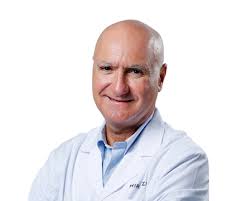 Dr. Ernesto Basauri Rementeria: especialista en Oftalmología en Palma de  Mallorca