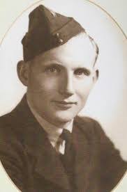 Clem Moore's Instagram, Twitter & Facebook