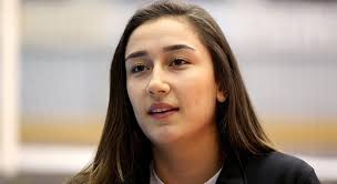 Hande baladın kimdir, aslen nereli, ailesi, babası nereli, kaç yaşında, boy kilo ve burcu, maaşı hande baladın türk kadın milli voleybolcudur. B3rxywoujhuwxm