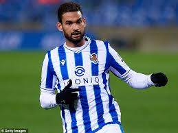 Willian josé da silva, known as willian josé, is a brazilian professional footballer who plays as a striker for real sociedad. Wolves Agree Loan Deal With Real Sociedad Striker Willian Jose Daily Mail Online