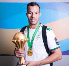 فهناك الرجل الذي يفضل جمال المرأة على أي شيء آخر لكي ينجذب إليها، وربما يقع في حبها. Ø¨Ù„Ø¹Ù…Ø±ÙŠ ÙÙŠ ÙØ±Ù†Ø³Ø§ Ù„Ù„ØªÙˆÙ‚ÙŠØ¹ Ù…Ø¹ Ù„ÙŠÙˆÙ† Ø§Ù„ÙˆØ³Ø· Ø§Ù„Ø¬Ø²Ø§Ø¦Ø±ÙŠØ©