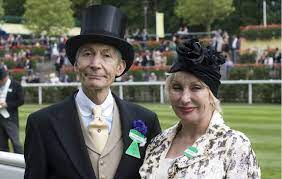 Jazz hat er immer wieder gespielt, mit seinem eigenen quintett veröffentlichte er fünf alben. Rolling Stones Drummer Charlie Watts Reveals The Secret To His Long Marriage