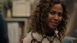 Discover outfits and fashion from season 3