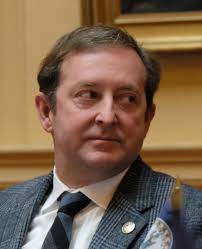 Senate committee advances Pillion's bill to require Narcan in public  schools