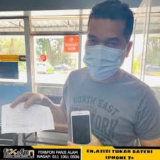 Kebanyakan bateri telefon pintar mampu bertahan antara satu hingga dua hari sebelum habis sepenuhnya dan perlu dicas semula. Bateri Telefon Cepat Habis Kena Cas Sokmo Bateri Kembung Aduhaiii Jangan Risau Kami Fix Fon Datang Menyelesaikan Masalah Anda Alhamdulilah Customer Tukar Bateri Iphone 5s Sebarang Pertanyaan Mengenai