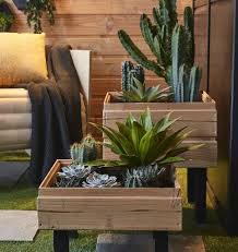 Diy Fabriquer Une Jardiniere En Bardage Bois Bardage Bois Jardiniere En Bois Bardage