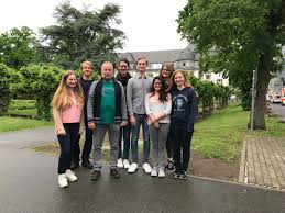 Es folgte ein volontariat in der nachrichtenagentur wolffsches telegraphen bureau und der bergedorfer zeitung. Team Ruth Muller Lab