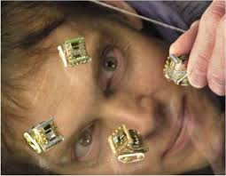 Researchers develop what may be world's smallest robot