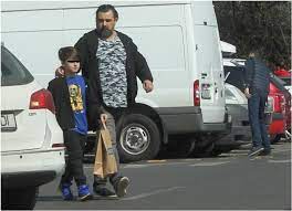 Acum are 11 ani si este membru onorific al asociatiei madalina manole, fostul fan club al vedetei. ReacÈ›ia NeaÈ™teptatÄƒ A Fiului MÄƒdÄƒlinei Manole Cand A Aflat AdevÄƒrul Dureros Despre Moartea Artistei Unde LocuieÈ™te Acum Petru Mircea Jr Impact