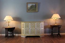Beim design sollten sie immer auch bedenken. Kommode Im Gustavian Vintage Look Gefasst